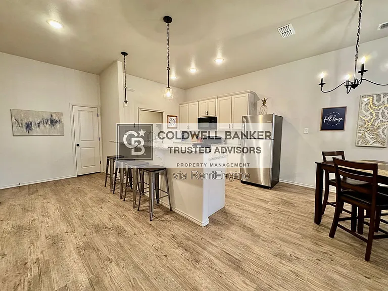 5528 Lehigh St — Photo 10