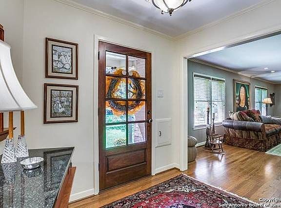 3rd image of 147 Ivy Ln