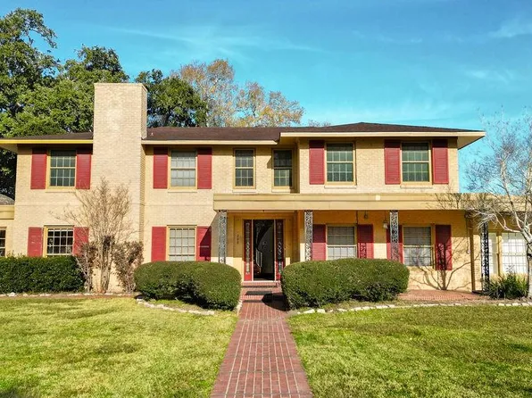 208 W Putnam Ave, Ganado, TX 77962