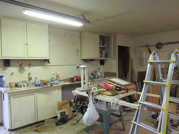 5th image of 15821 E 80th St N