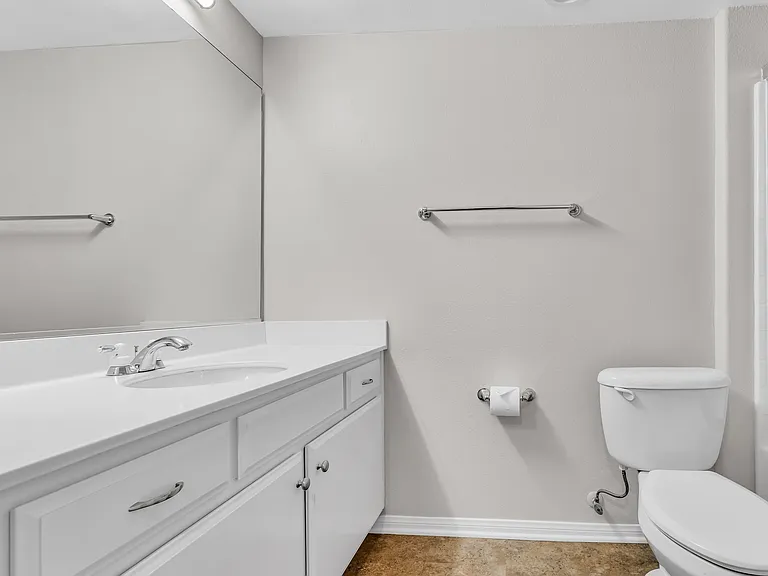 315 Westlake Vista Ln — Photo 45