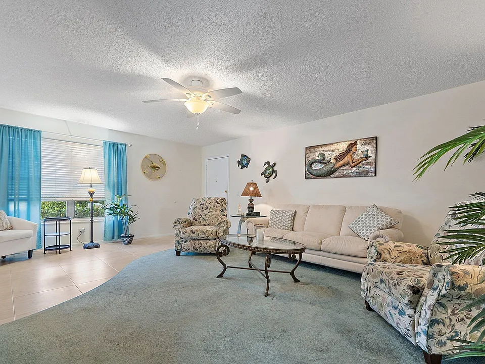 14 Lake Vista Trl #101