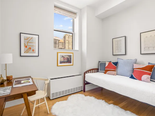 49 East 21st Street image 9 of 11