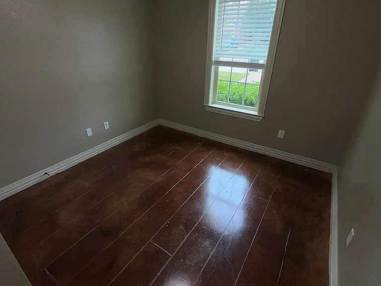 1002 Ferrara Cir #B — Photo 15