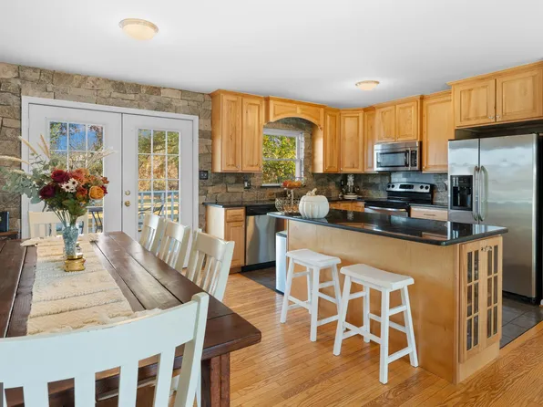 5057 Old Auburn Rd, Warrenton, VA 20187