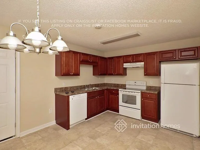 5261 Springtide Ln — Photo 6
