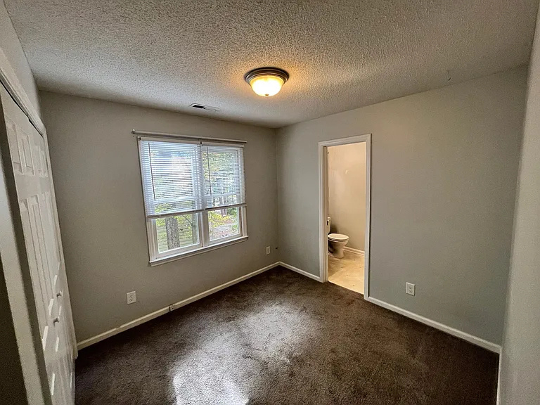 524 Brent Rd — Photo 18