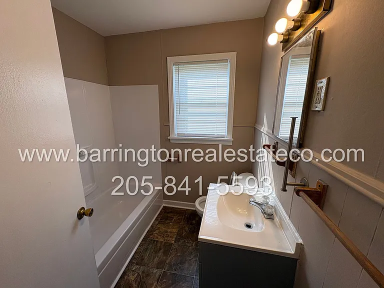 920 Jackson Blvd — Photo 5