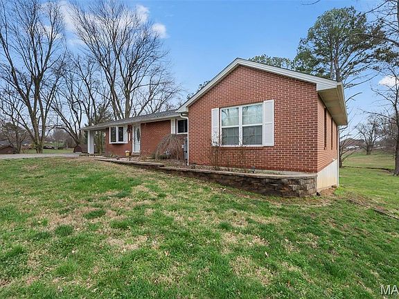 4th image of 1831 Old Cape Rd