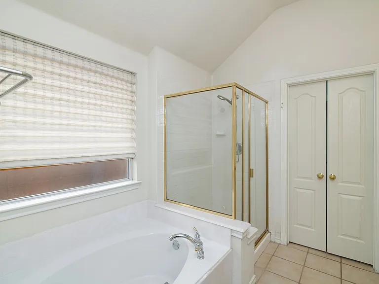 1621 Oak Brook Ln — Photo 20