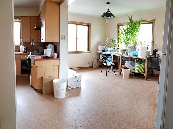 Kitchen and eating nook