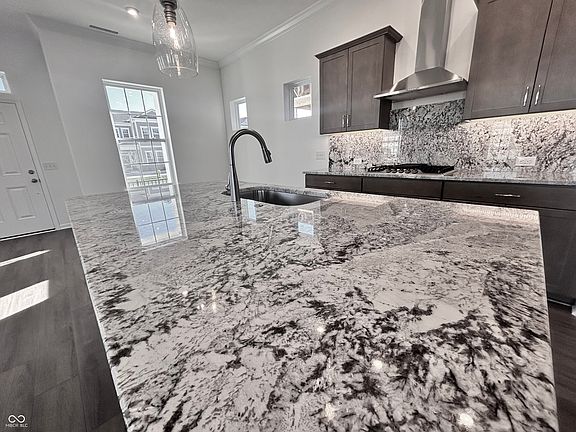 4th image of 776 Templeton Dr