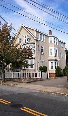 2nd image of 83 Chestnut St
