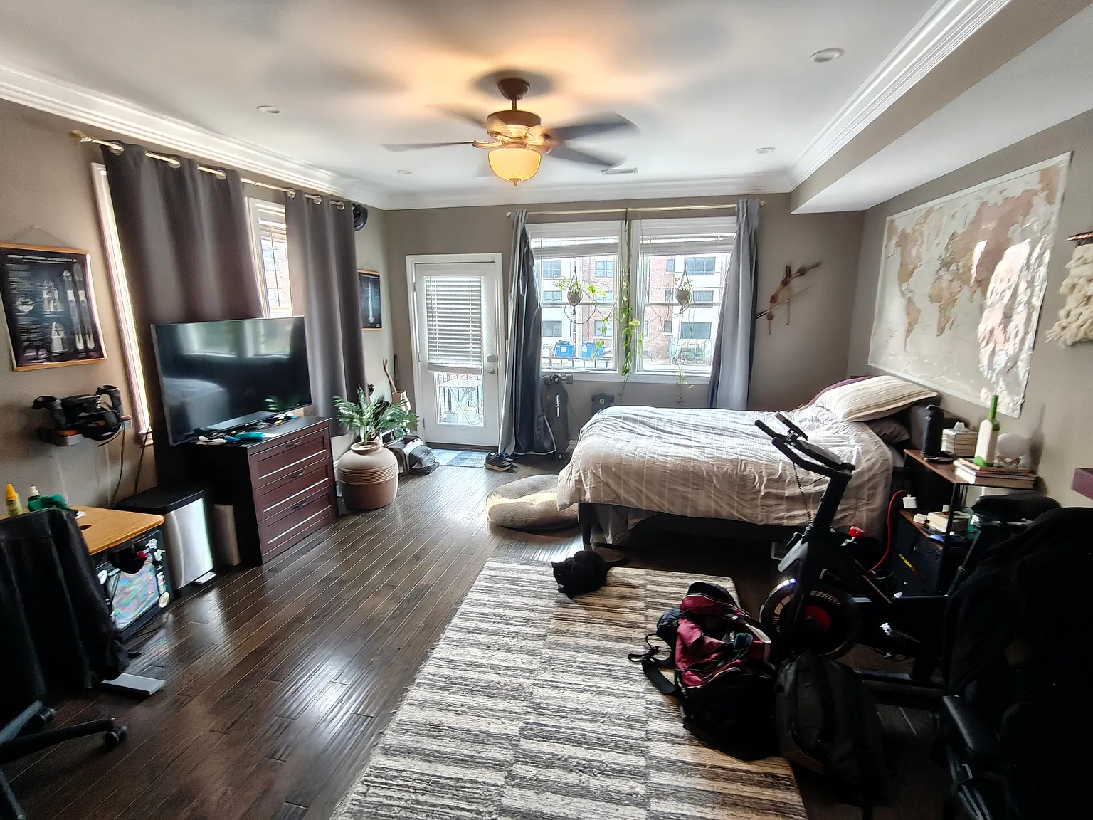 3 bed, 3.5 bath, 2160 sqft, $1,650 — Photo 1