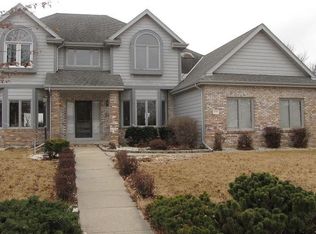 2123 Crest Ridge Dr, Papillion, NE 68133