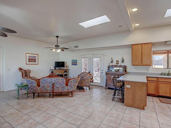 4th image of 5514 S San Paulo Ave