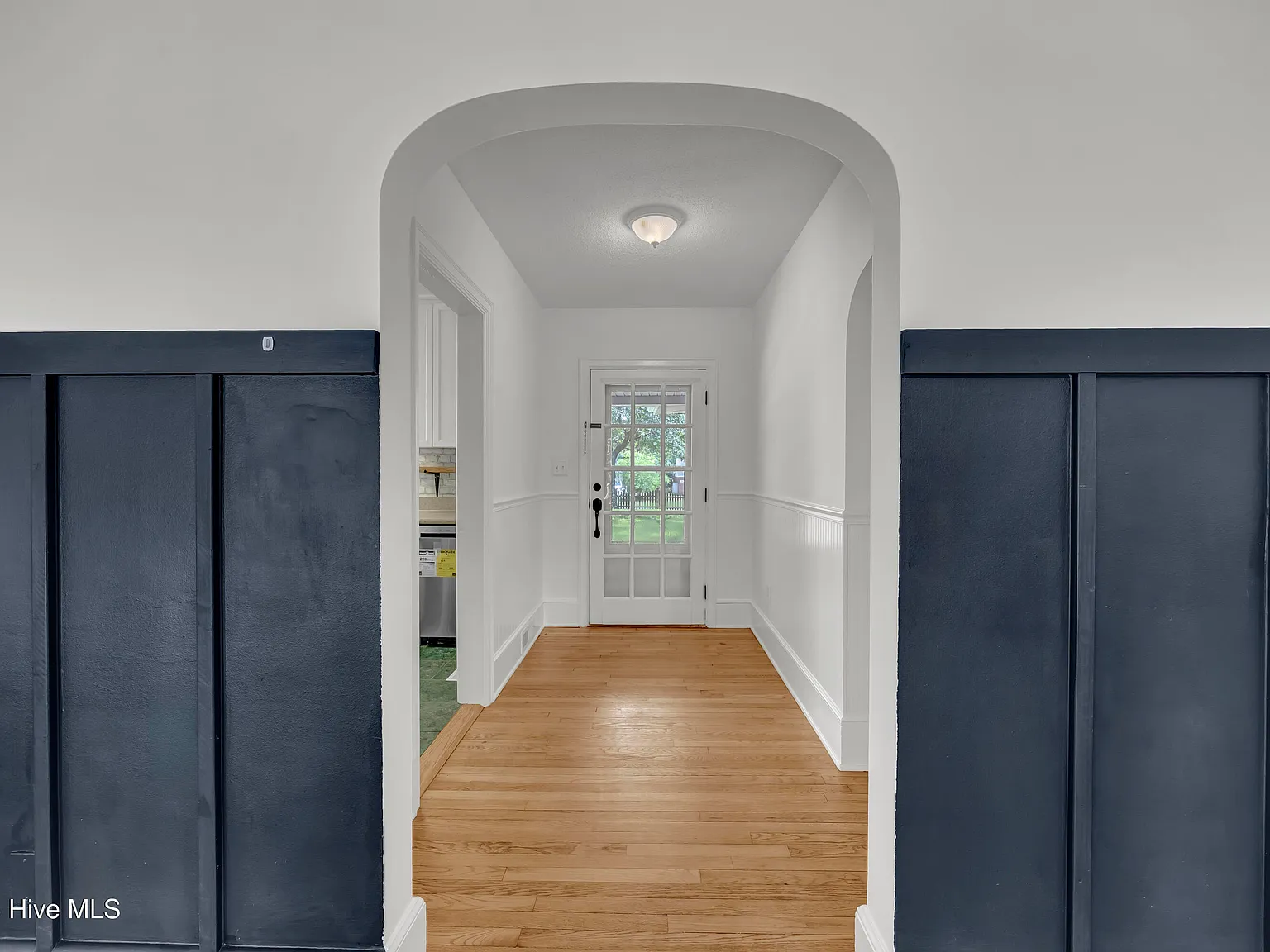 3 bed, 2.0 bath, $2,150 — Photo 3