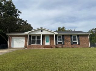 201 Tower Dr, Jacksonville, NC 28546