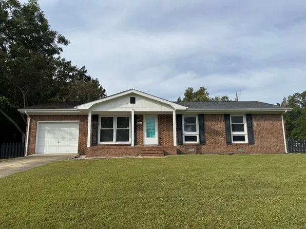 201 Tower Dr, Jacksonville, NC 28546