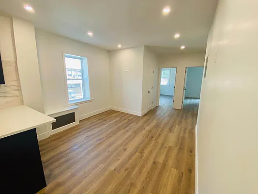 Rented by Amin Property Group Inc | media 19