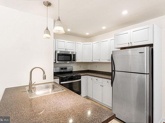3rd image of 2531 Lombard St #1S