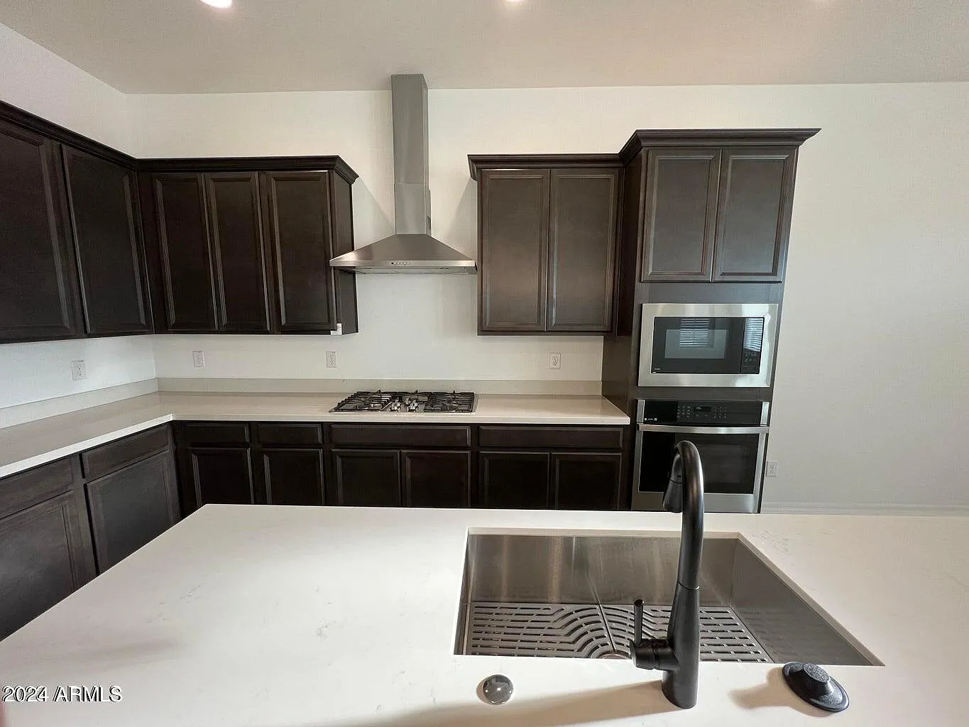 3 bed, 2.5 bath, 1909 sqft, $2,999 — Photo 4