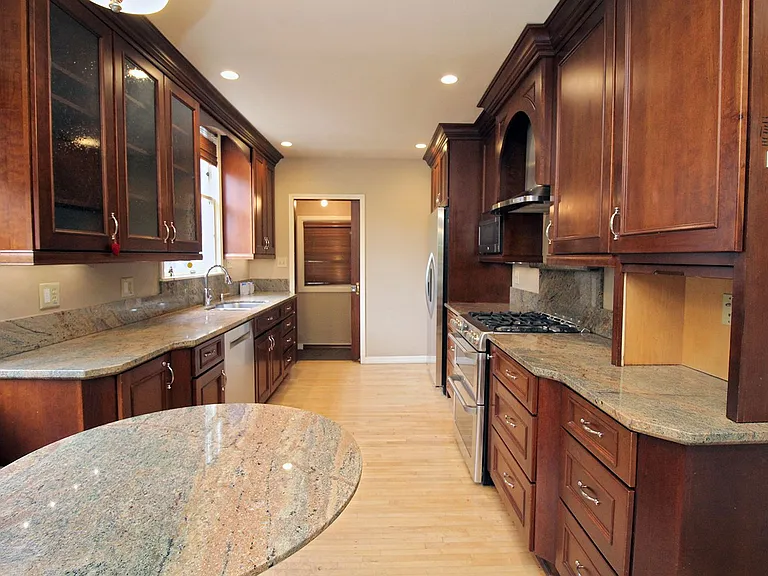 2823 NE Tillamook St — Photo 10