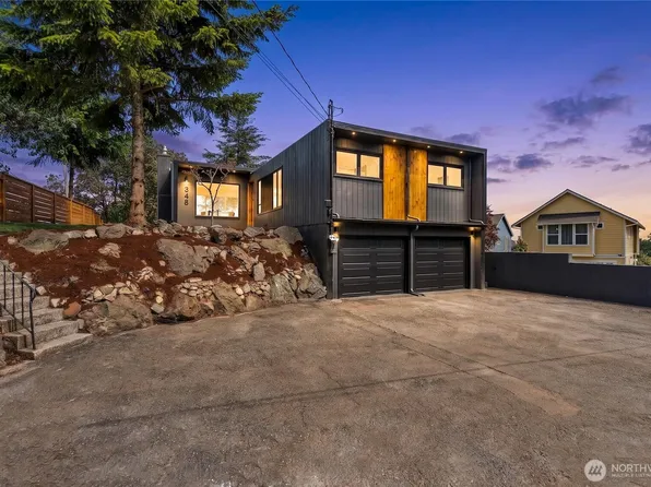 348 Ford Avenue, Bremerton, WA 98312