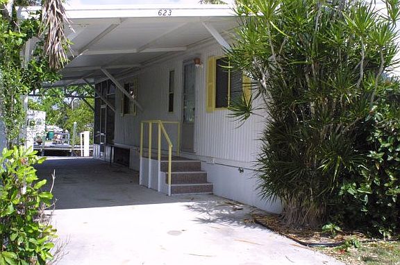 2nd image of 623 Palm Ave E