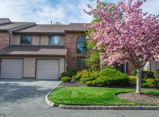 66 Castle Ridge Dr, East Hanover, NJ 07936