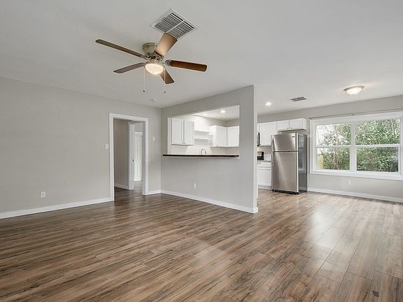 4th image of 6301 Arnold Dr #A
