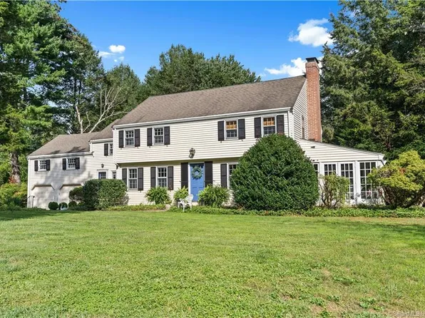 4 Orchard Lane, West Hartford, CT 06117