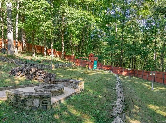 5th image of 44 Canterbury Hill Ln