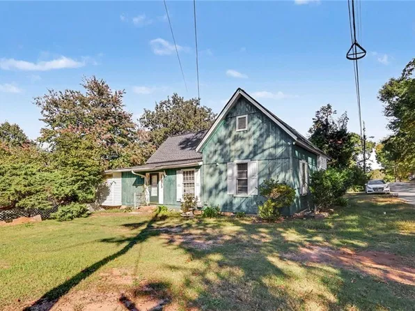 5124 Worsham St NE, Covington, GA 30014