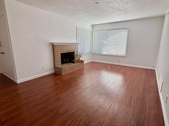 5th image of 10317 Westonhill Dr