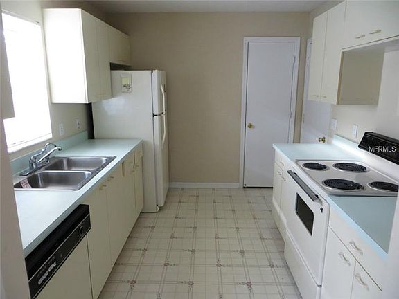3rd image of 1138 Bernardo Blvd