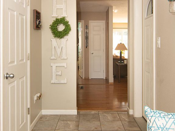4th image of 317 Circle Hills Dr