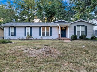 1063 Port Diane Dr, Saint Louis, MO 63146