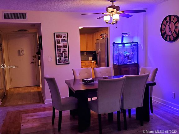 4th image of 2751 Taft St APT 107