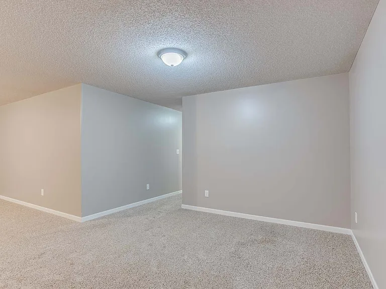 1054 E Karla Ct — Photo 22