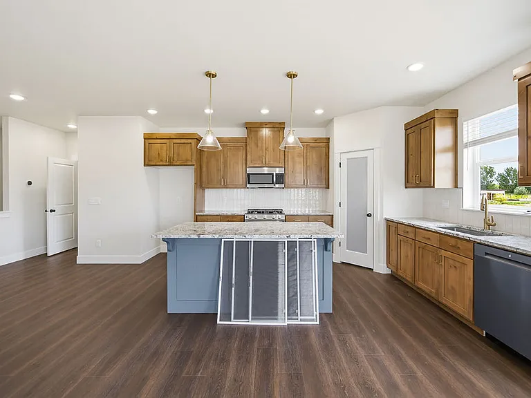 445 E River Ln — Photo 13