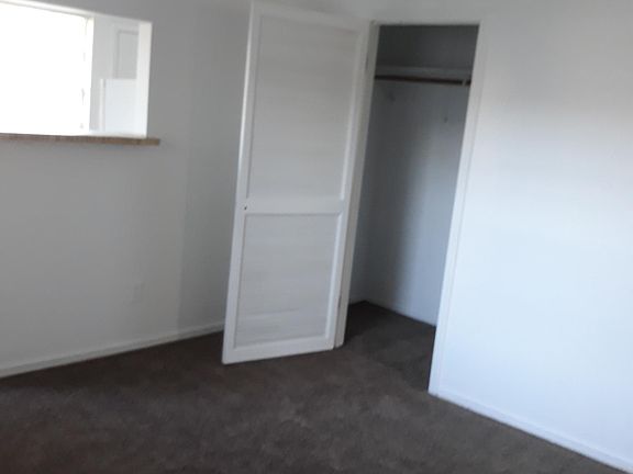 5th image of 1414 Fairview St #C