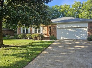 208 Springmont Dr, Hopkinsville, KY
