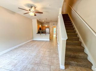 2946 SW 35th Pl APT 40, Gainesville, FL 32608