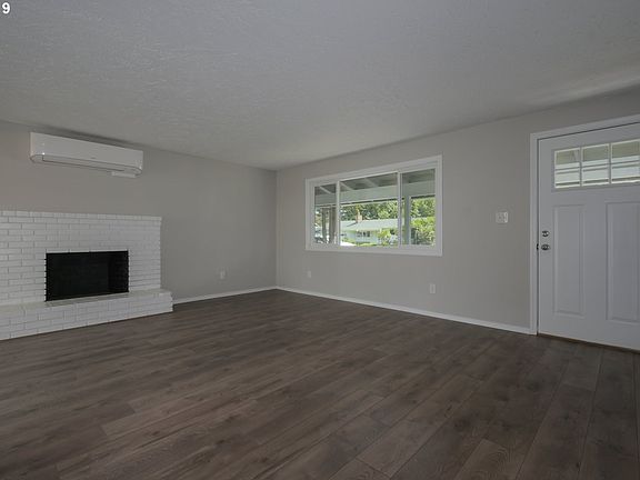 5th image of 12300 NE 2nd St