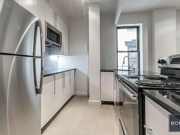 4th image of 3671 Broadway APT 36