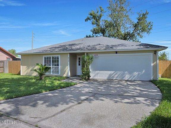 2nd image of 6939 CANE GRASS Lane E