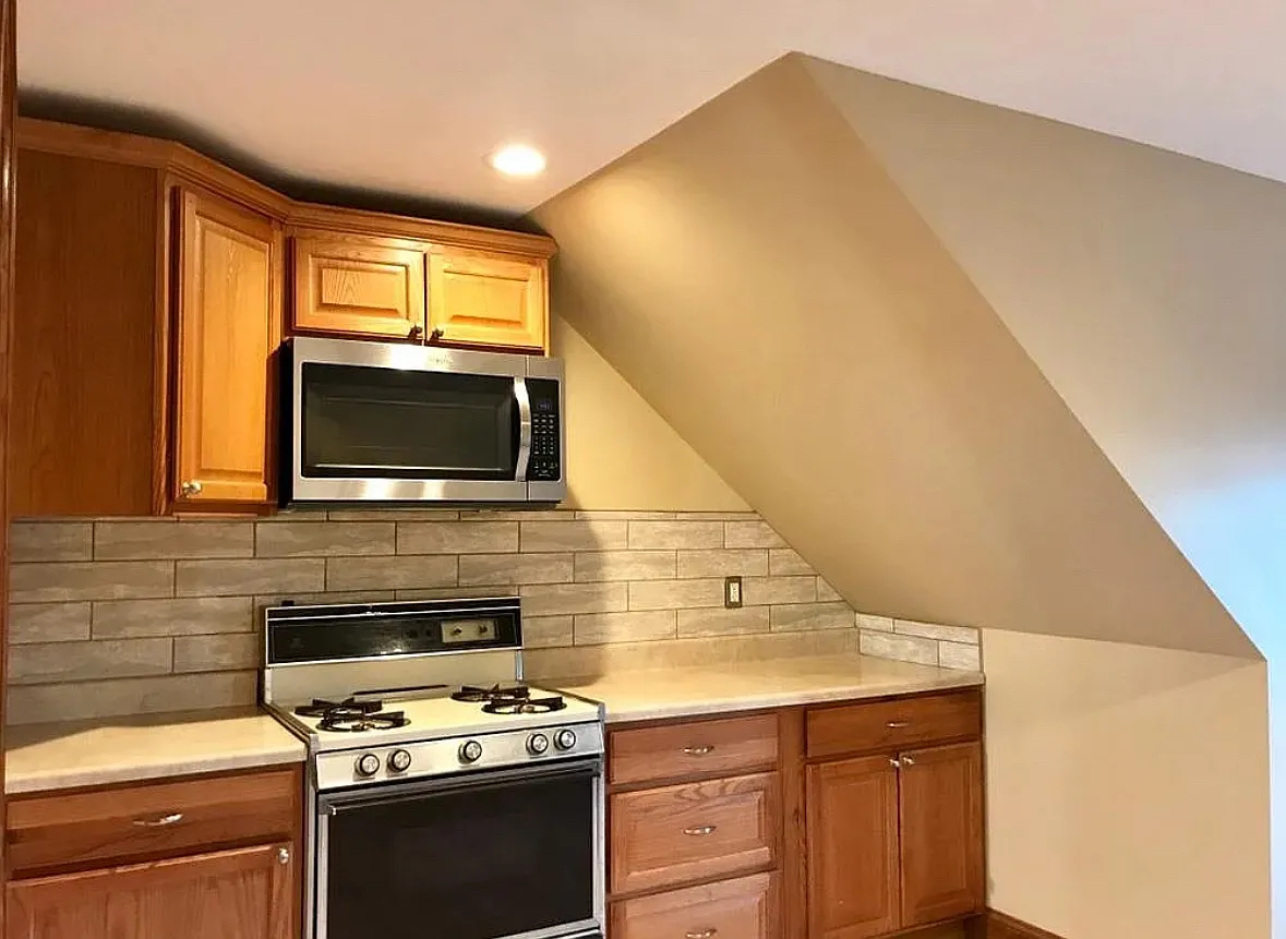 1 bed, 1200 sqft, $1,250 — Photo 3