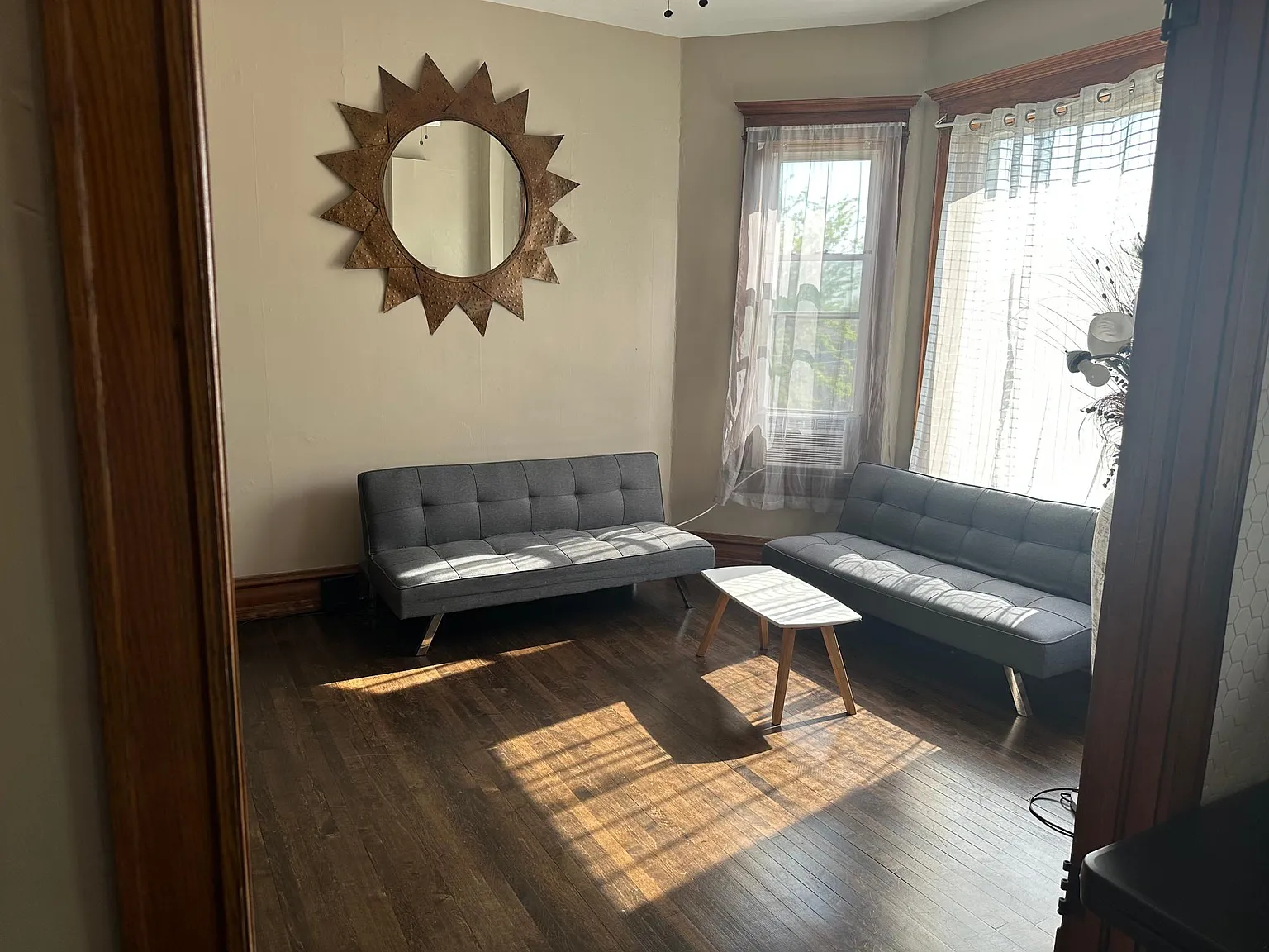 2 bed, 750 sqft, $1,400 — Photo 4