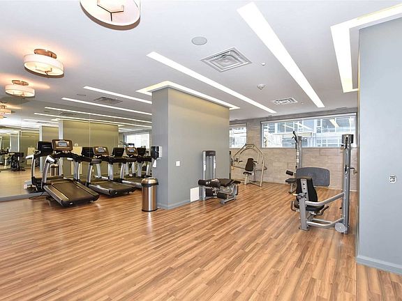 3rd image of 155 Yorkville Ave #1209